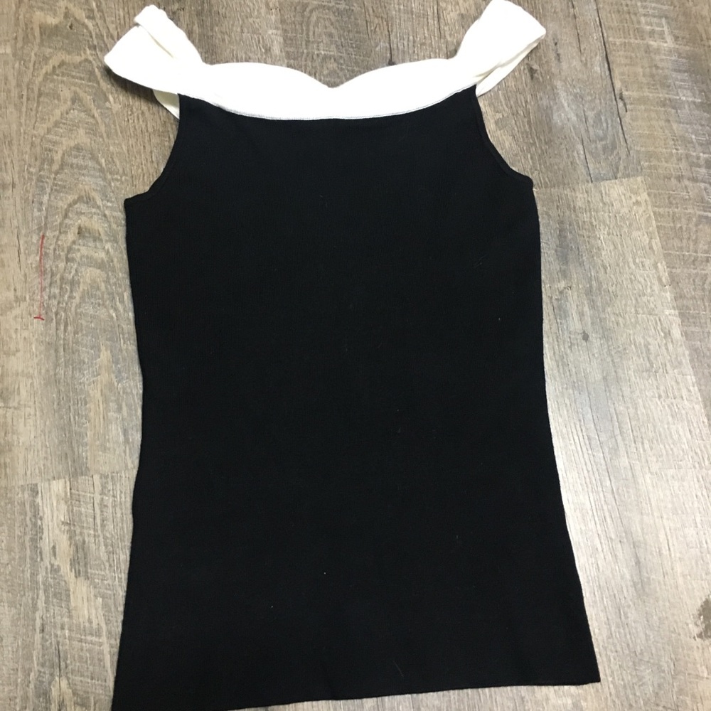 BCBGMaxazria black & white top